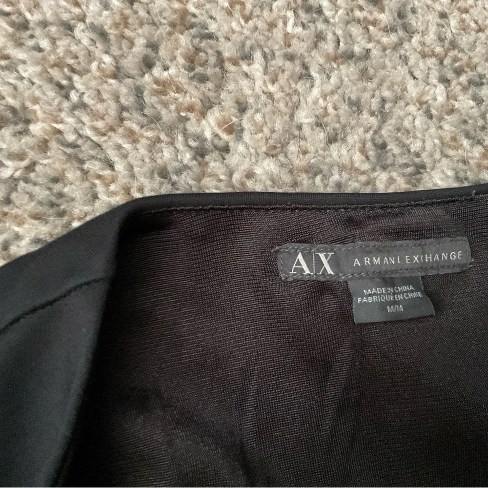 Armani Exchandge women’s V neck Collarless Black Blazer. Single hook closure - M